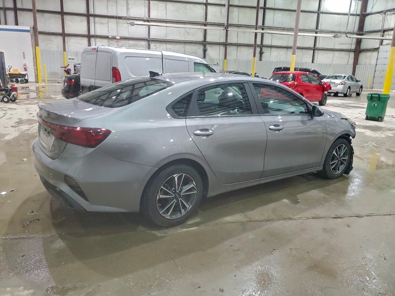 2024 Kia Forte Lx - Фото 3