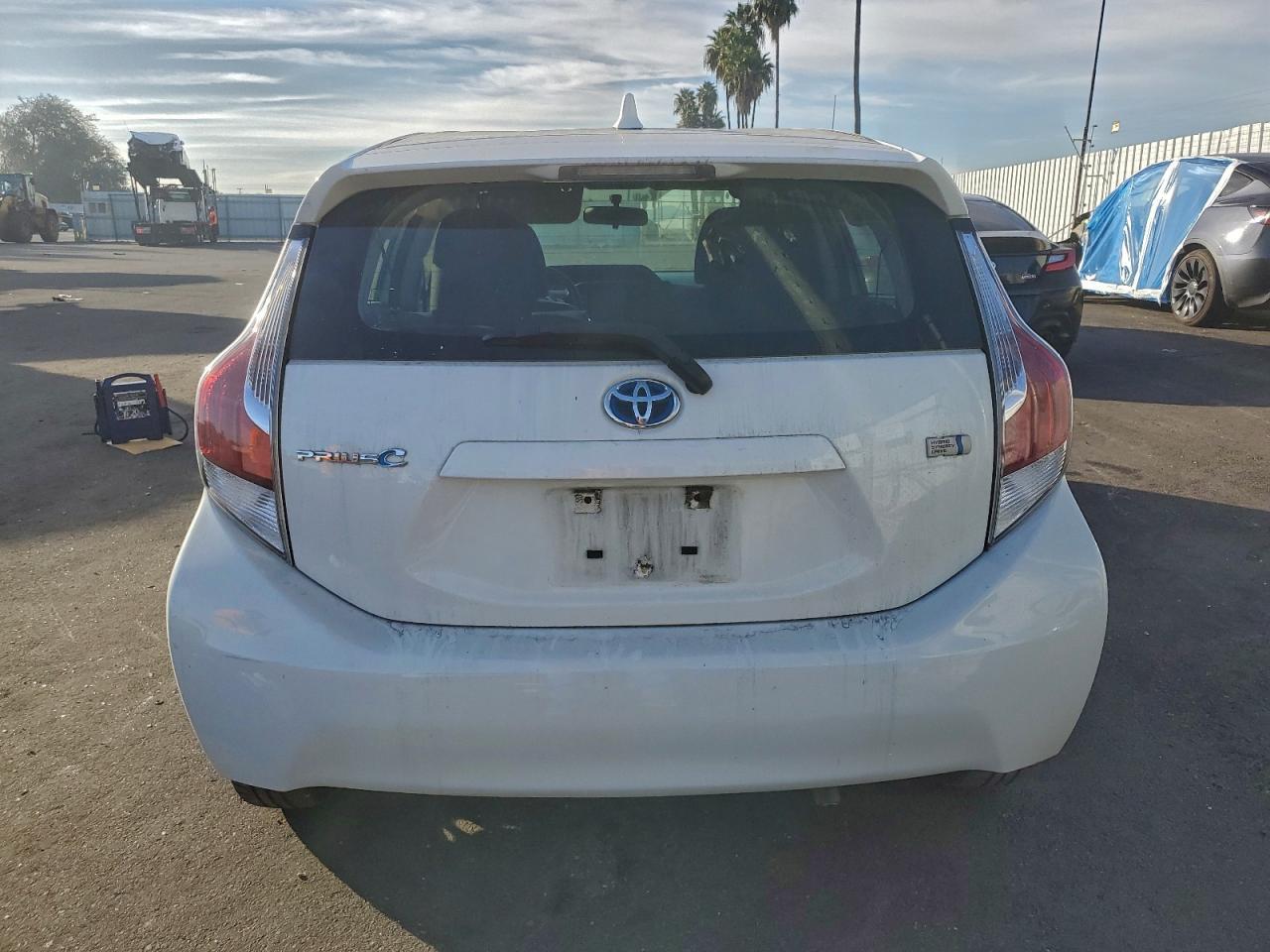 2015 Toyota Prius C Two - Image 6