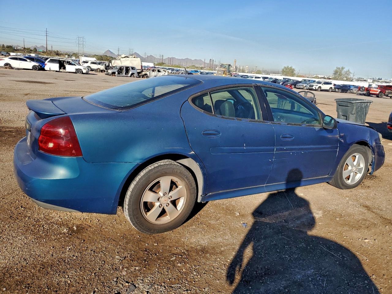 2008 Pontiac Grand Prix - Image 3