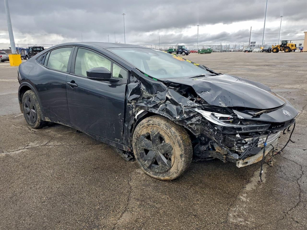 2023 Toyota Prius Le - Фото 4