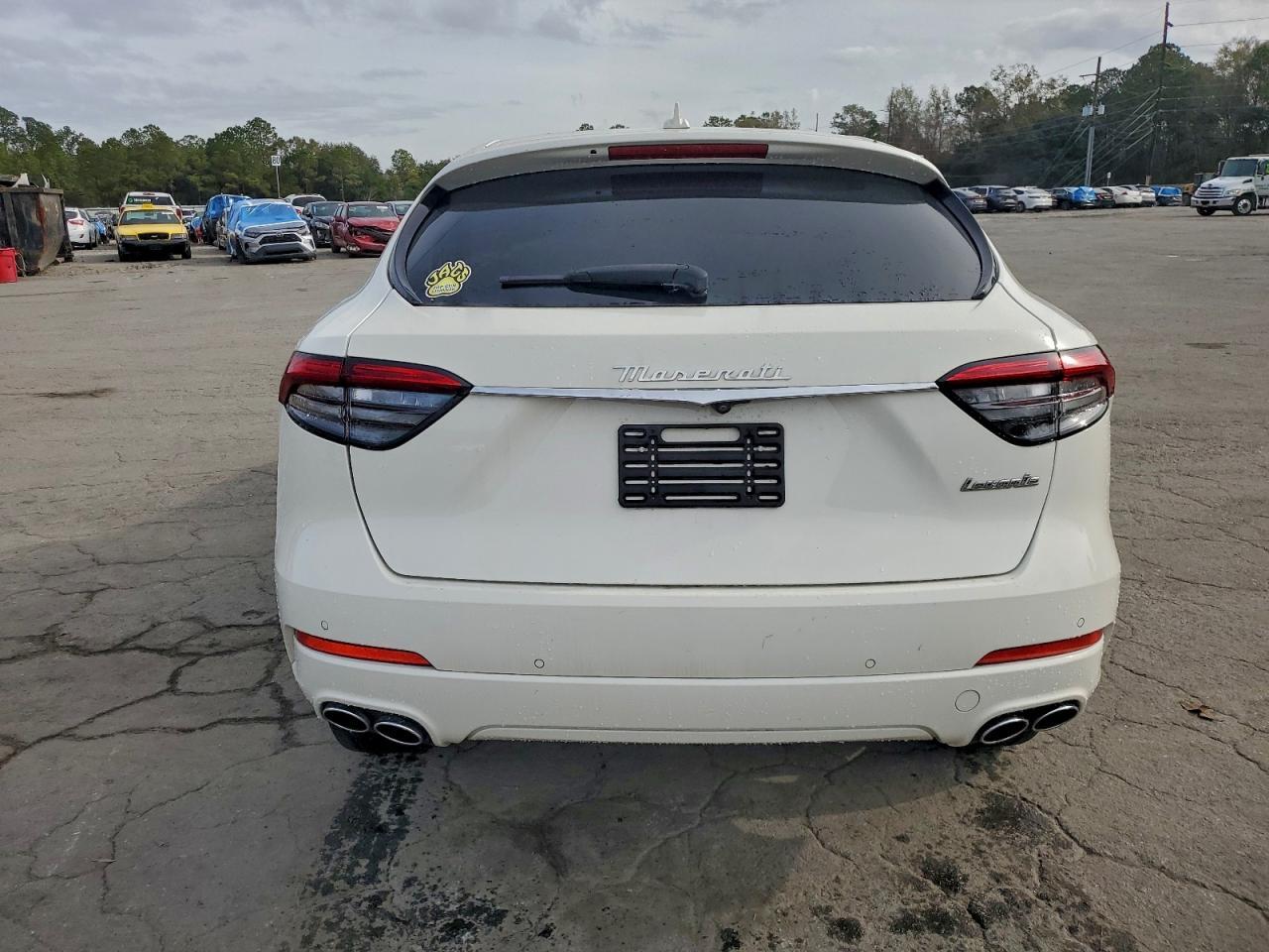 2022 Maserati Levante Base - Фото 6