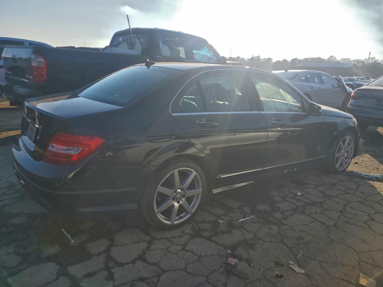 2014 Mercedes-Benz C 250 - Image 3