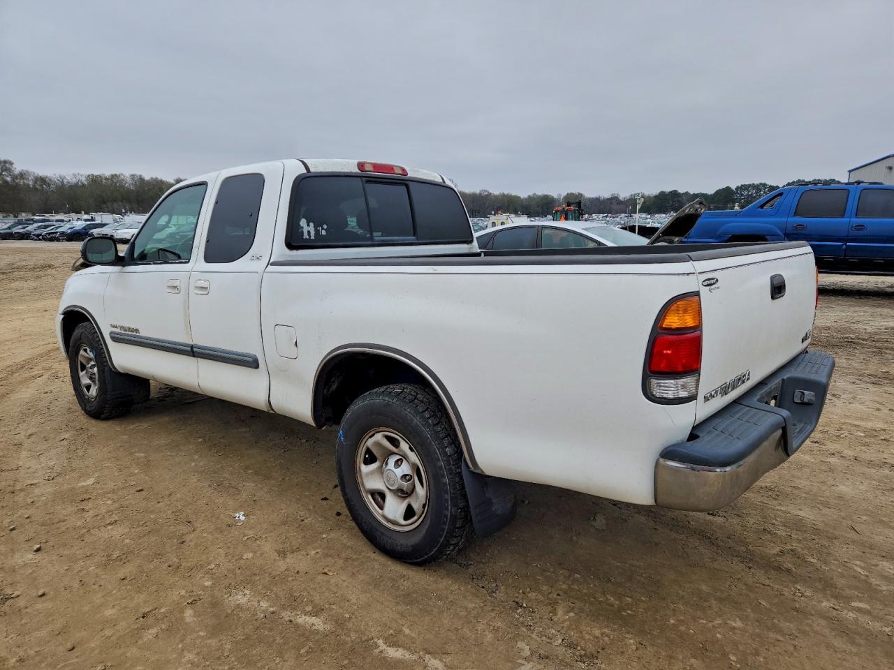 2003 Toyota Tundra Access Cab Sr5 - Image 2