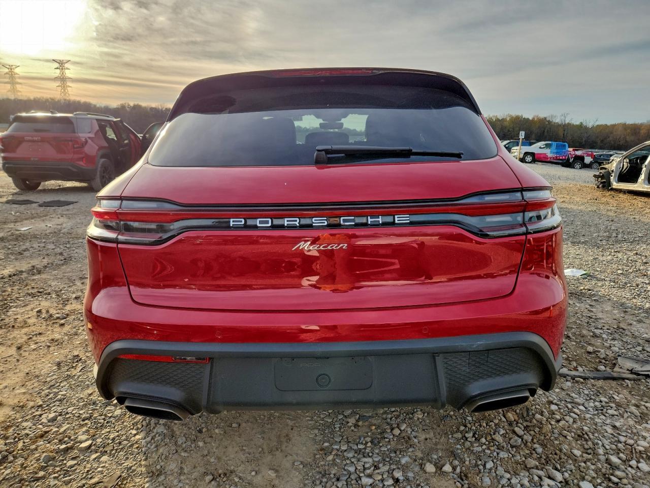 2025 Porsche Macan Base - Фото 6