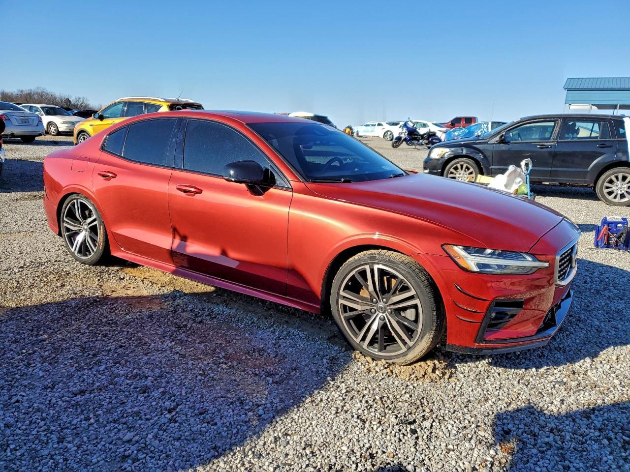 2019 Volvo S60 T6 R-Design - Image 4