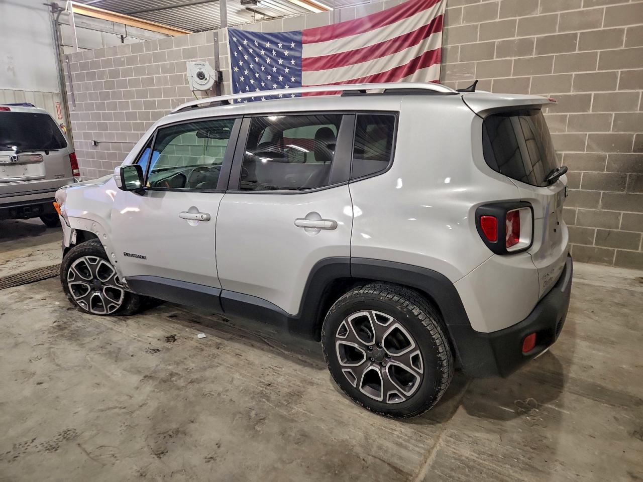 2015 Jeep Renegade Limited - Image 2