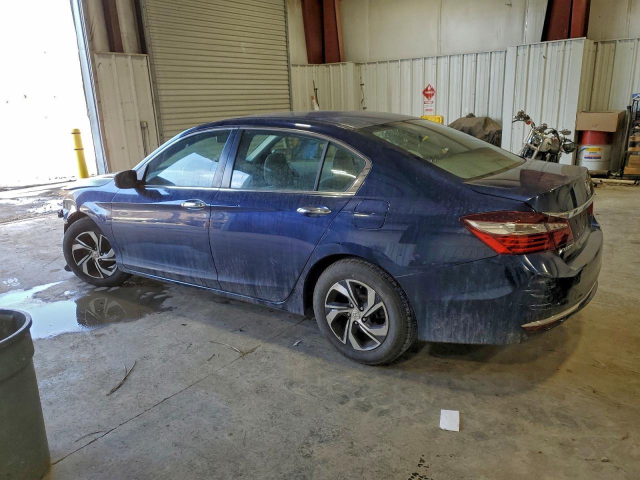 2017 Honda Accord Lx - Фото 2