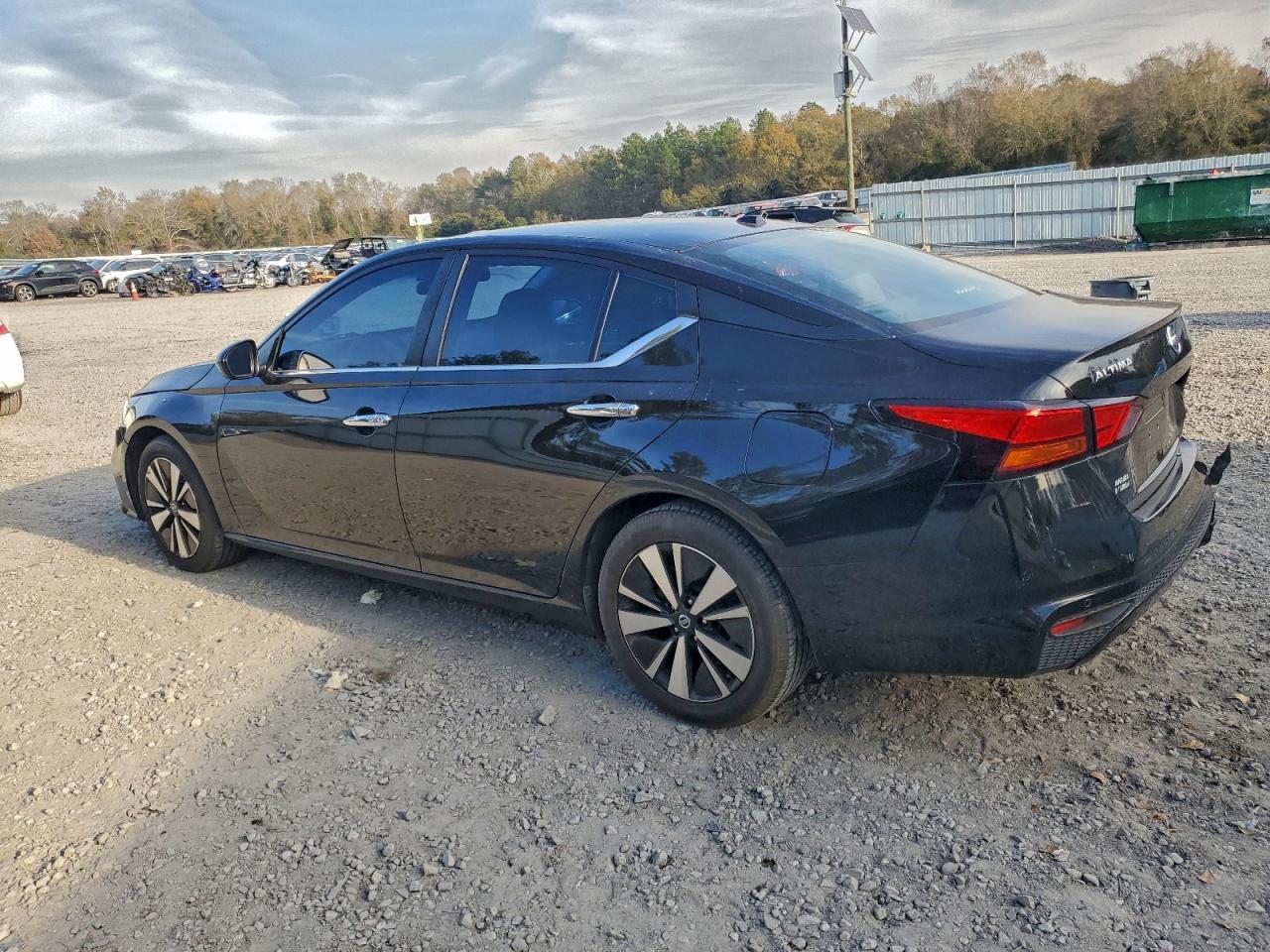 2021 Nissan Altima Sv - Image 2