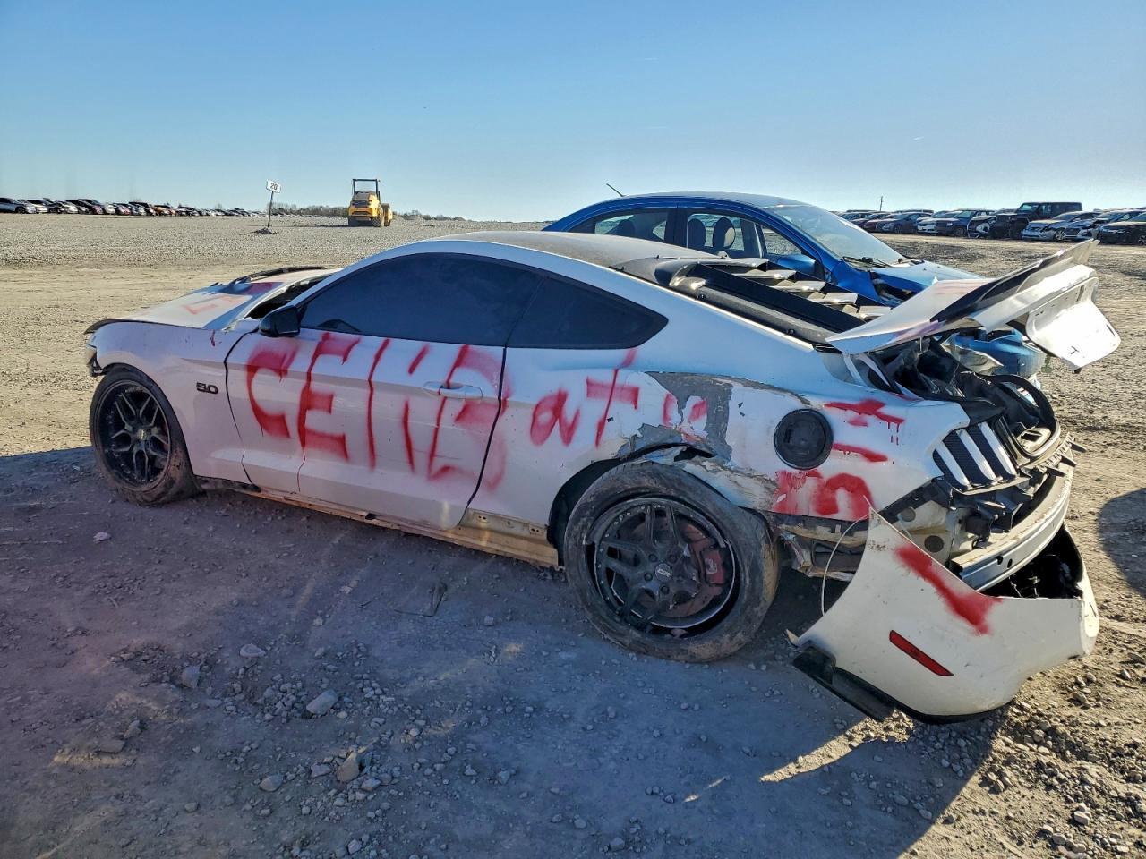 2016 Ford Mustang Gt - Фото 2