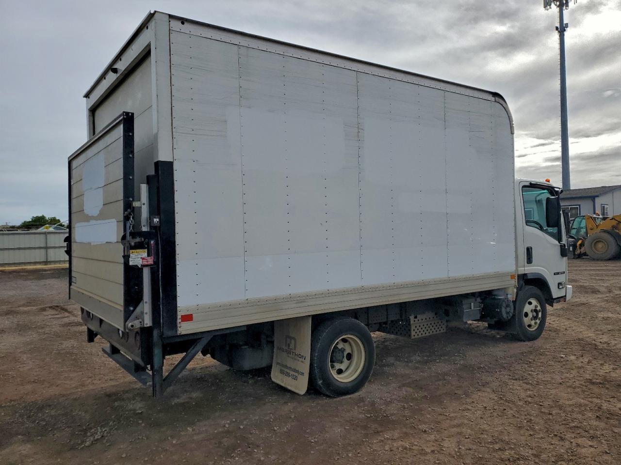 2023 Isuzu Npr Box Truck - Image 3