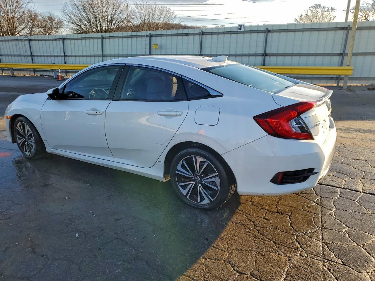 2016 Honda Civic Ex - Image 2