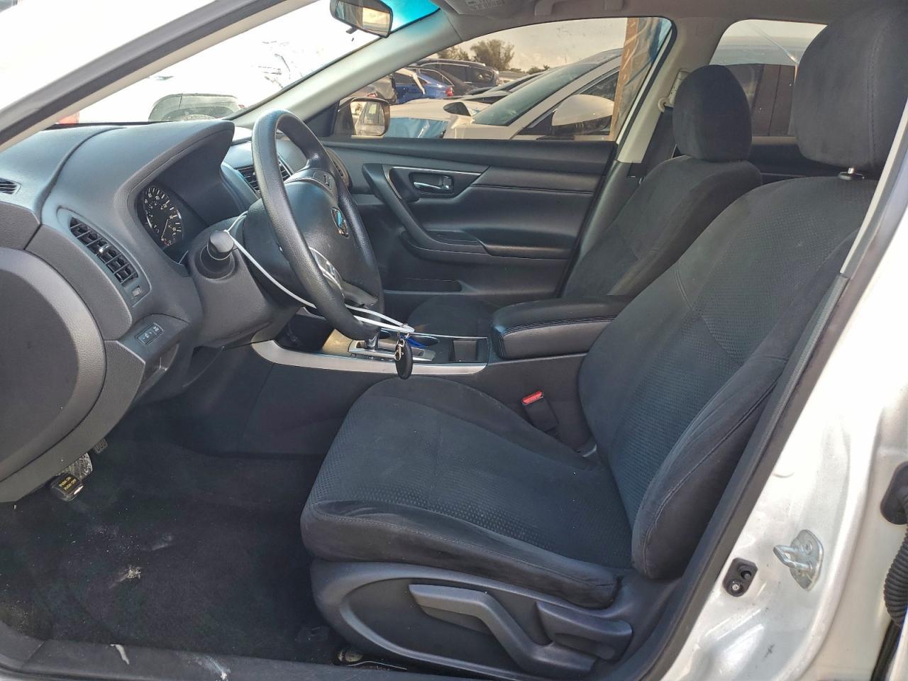 2015 Nissan Altima 2.5 - Фото 7