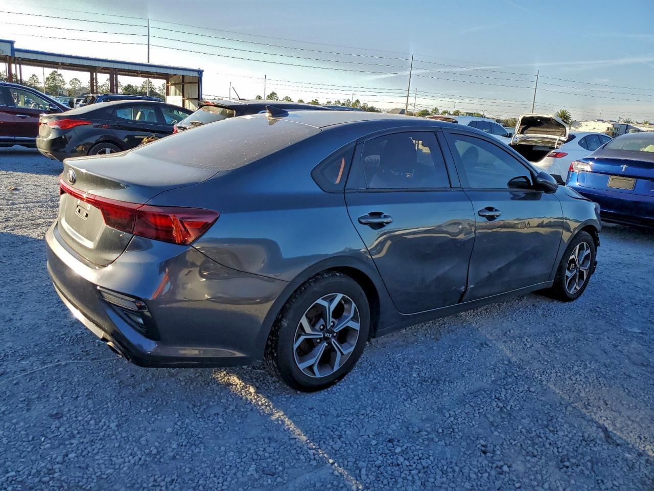2021 Kia Forte Fe - Image 3