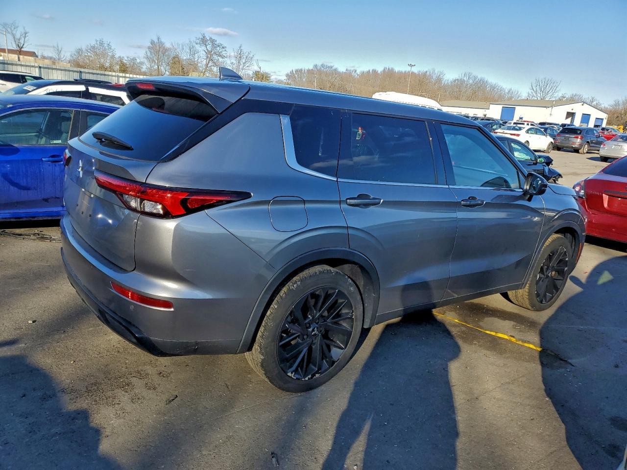 2022 Mitsubishi Outlander Se - Фото 3