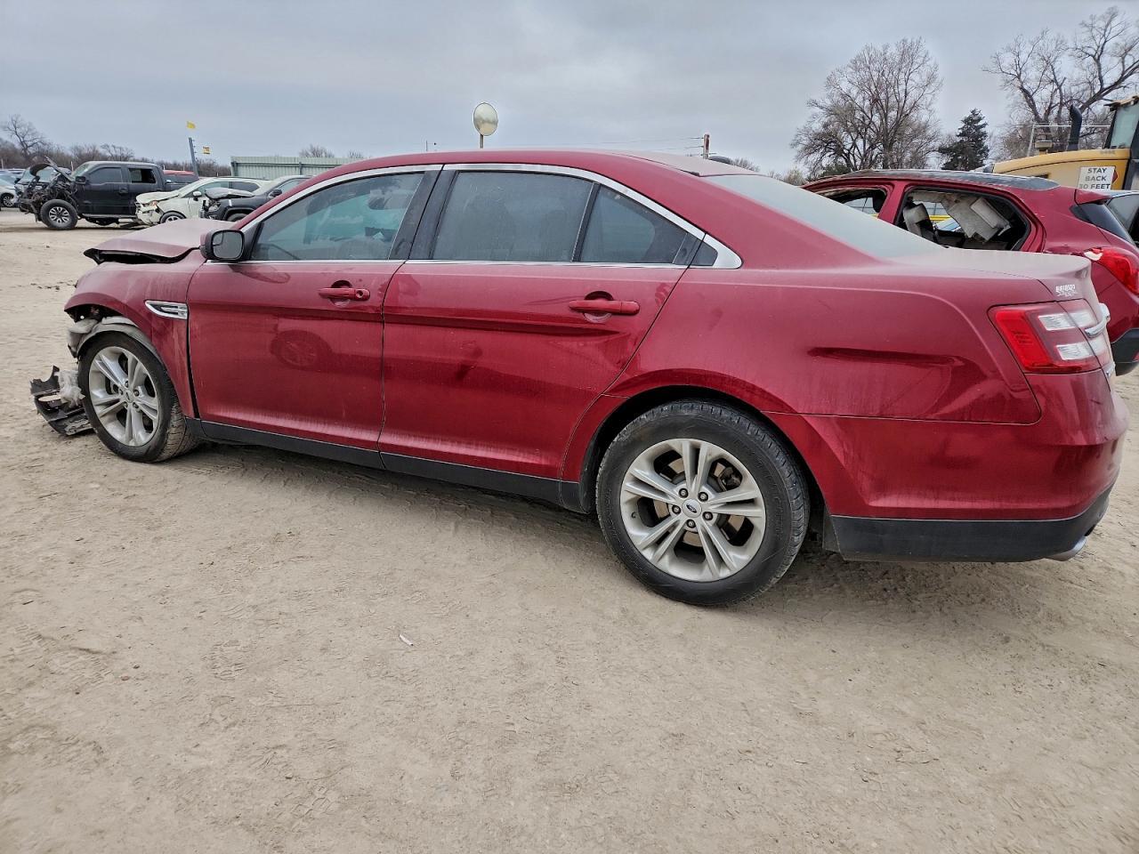 2016 Ford Taurus Sel - Image 2