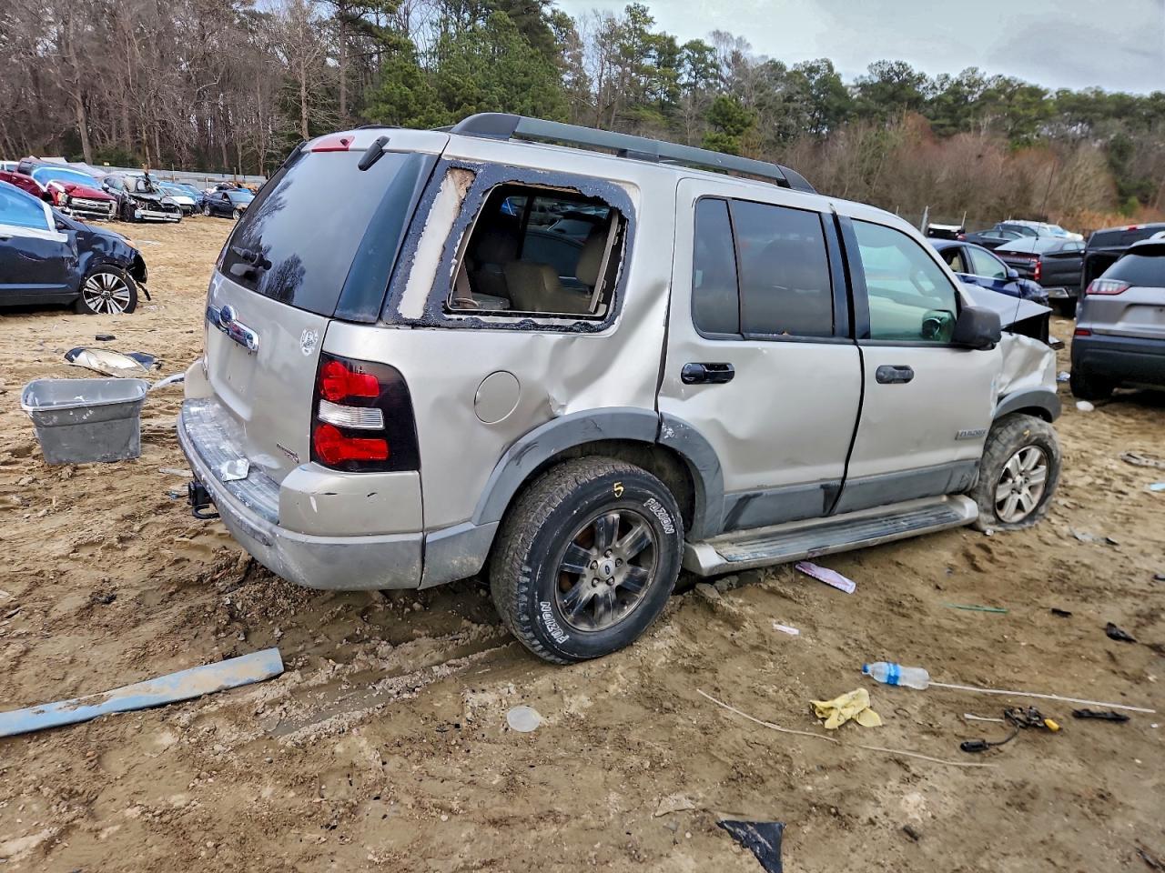 2006 Ford Explorer - Фото 3