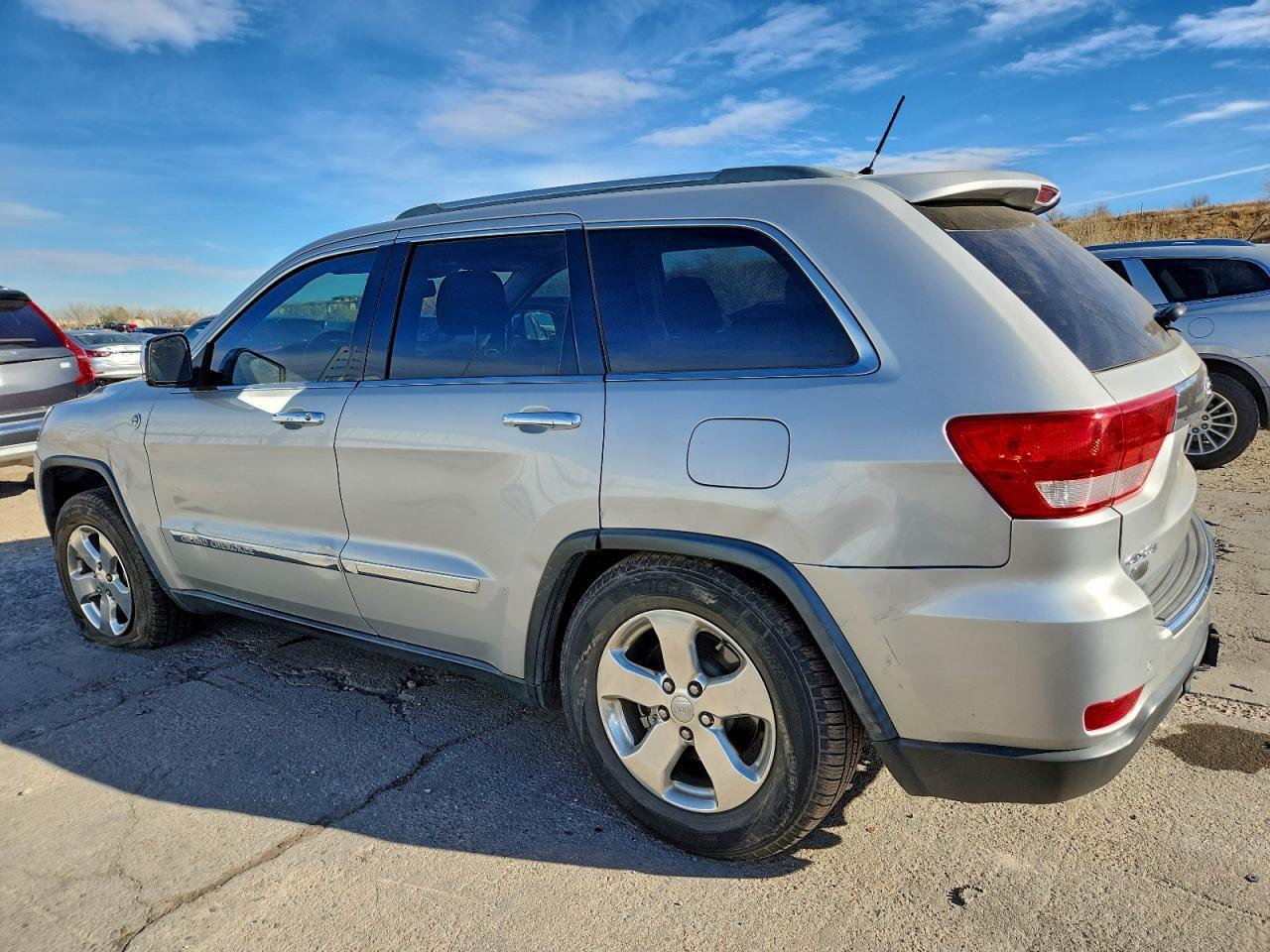 2012 Jeep Grand Cherokee Overland - Фото 2