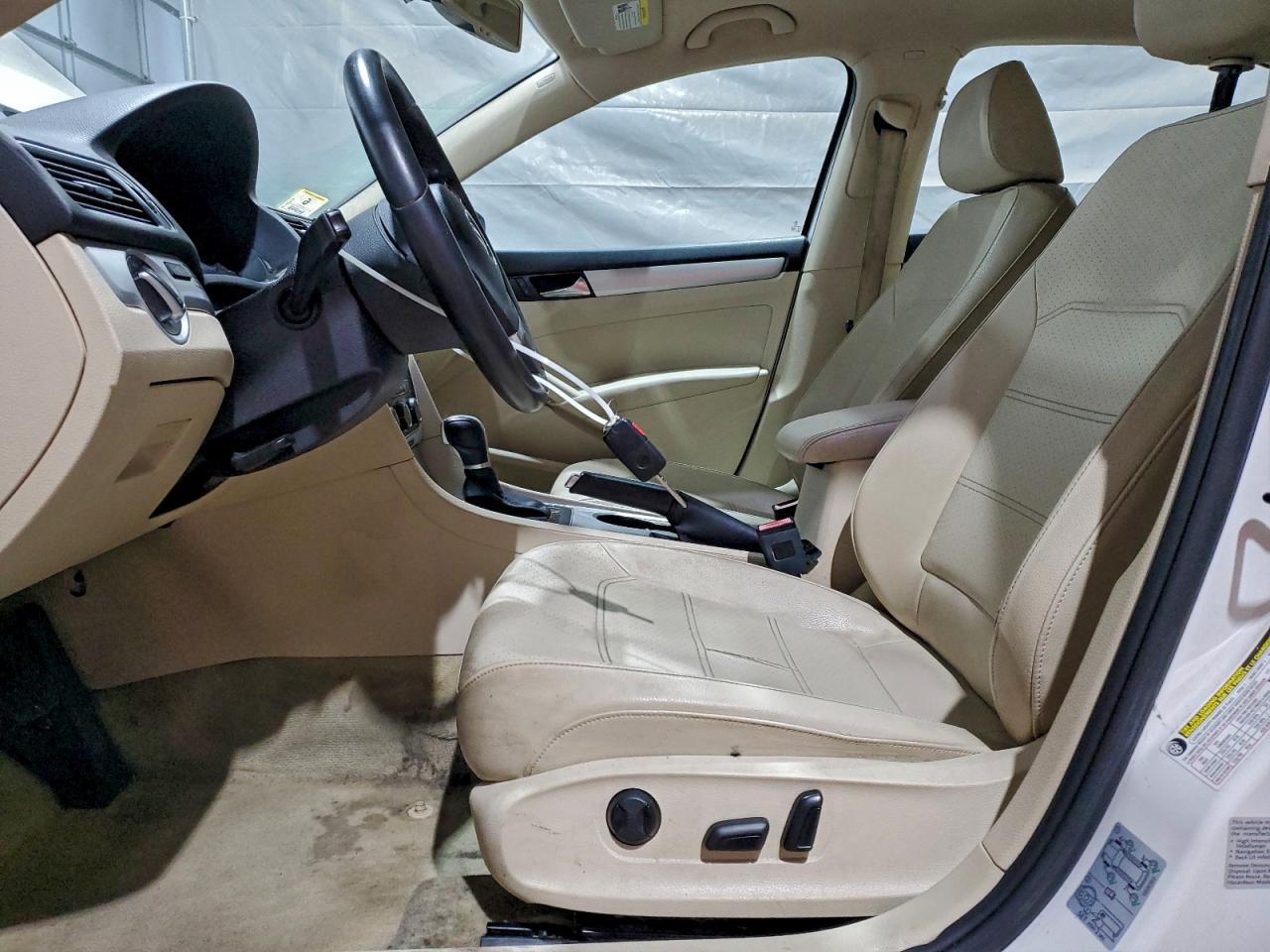 2013 Volkswagen Passat Se - Фото 7