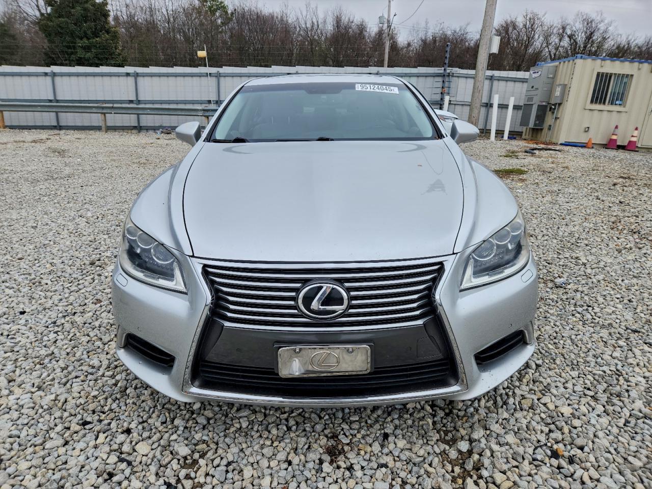 2013 Lexus Ls 460 - Image 5