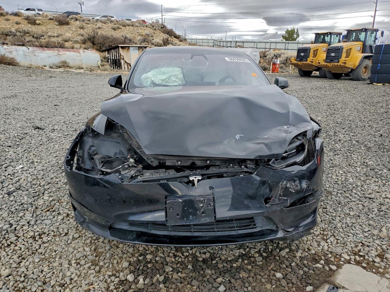 2022 Tesla Model S - Image 5