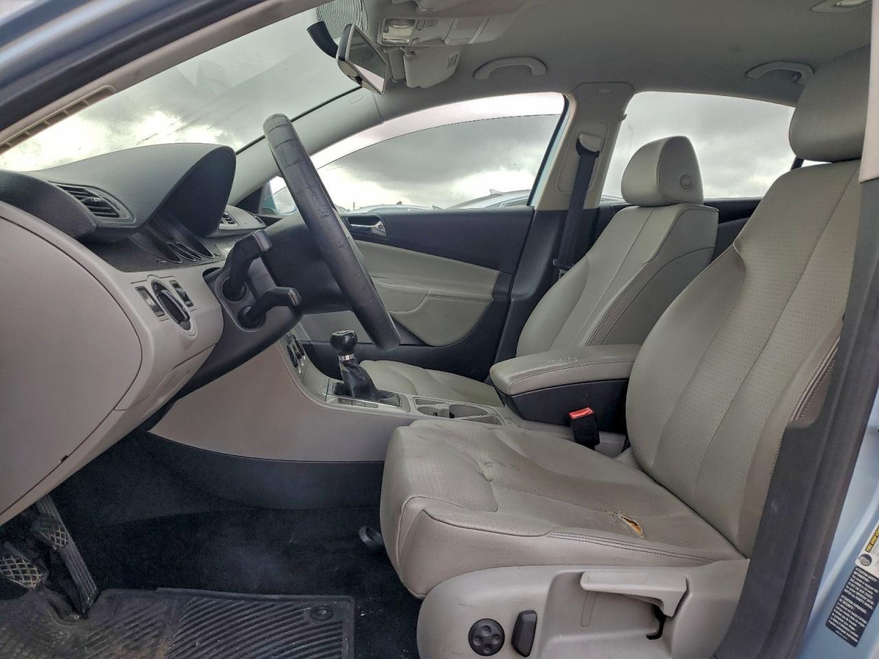 2007 Volkswagen Passat 2.0T - Image 7
