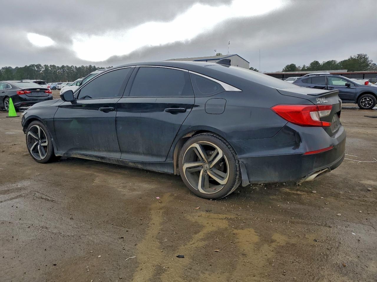 2021 Honda Accord Sport - Фото 2