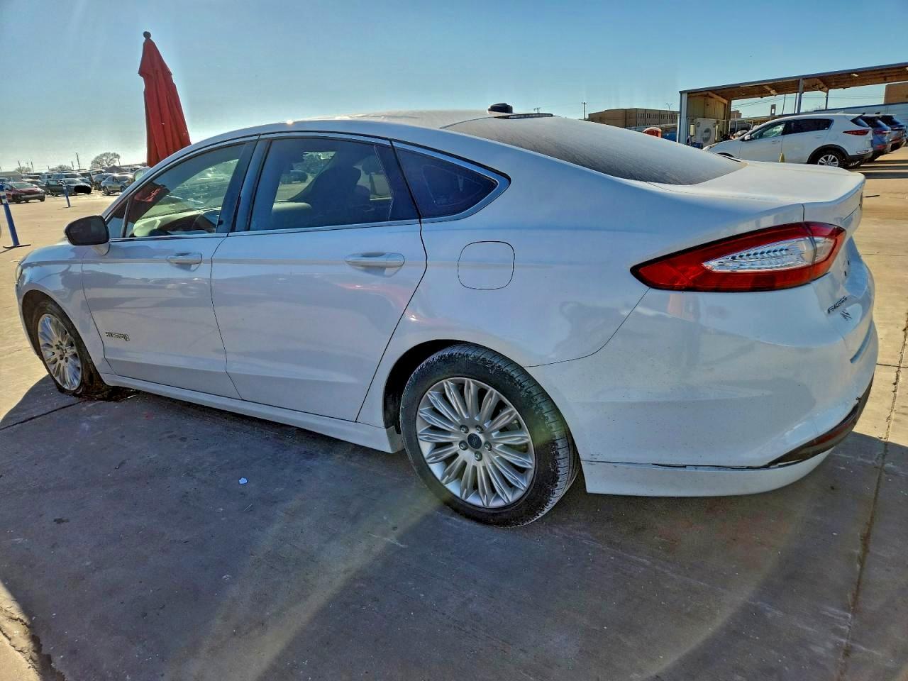 2014 Ford Fusion Se Hybrid - Фото 2