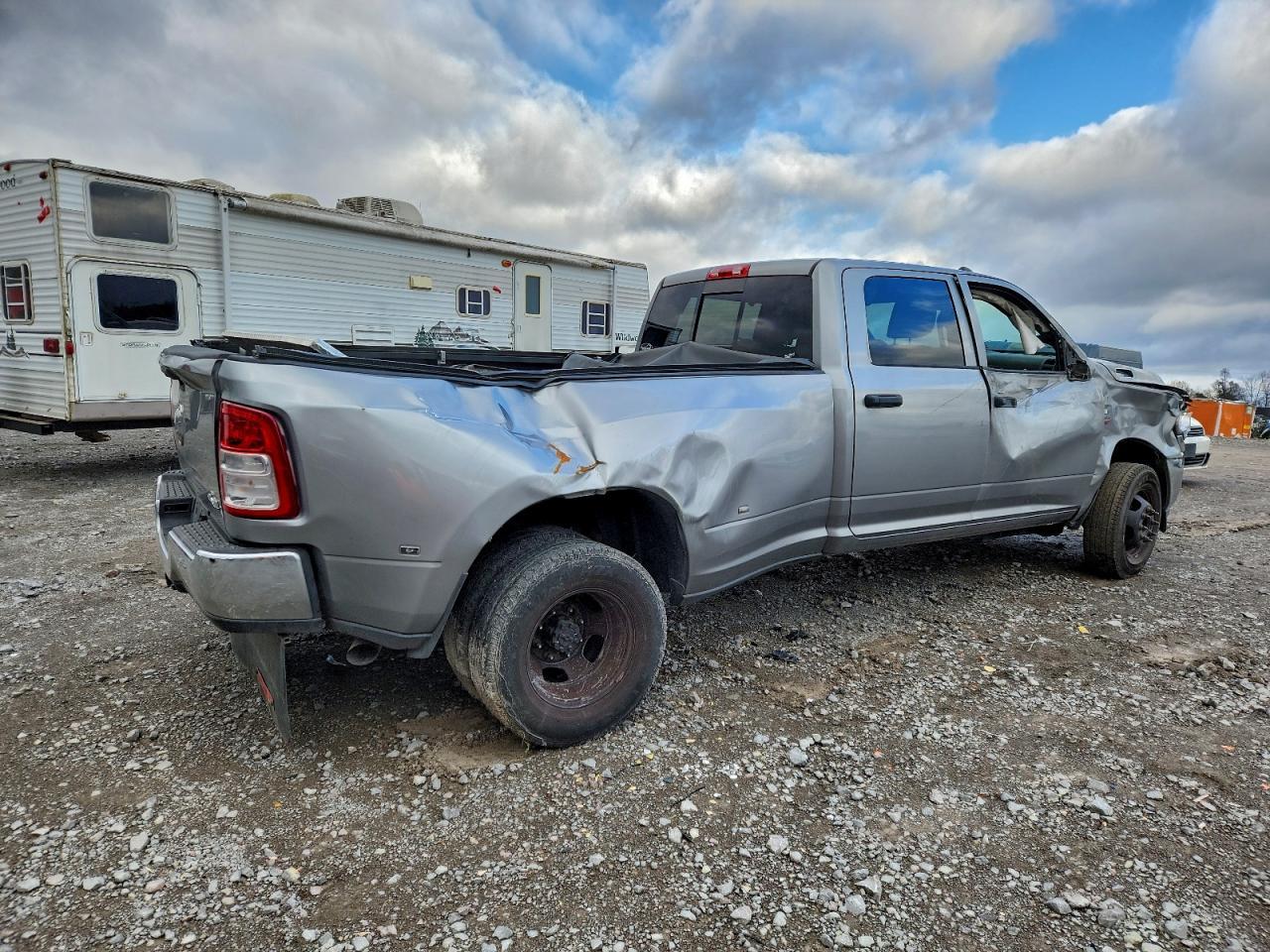 2024 Ram 3500 Tradesman - Фото 3