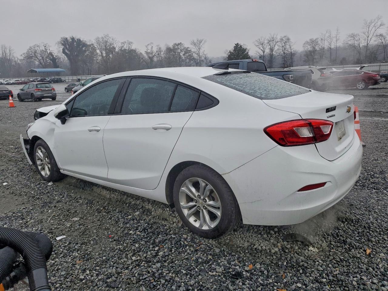 2019 Chevrolet Cruze Ls - Image 2