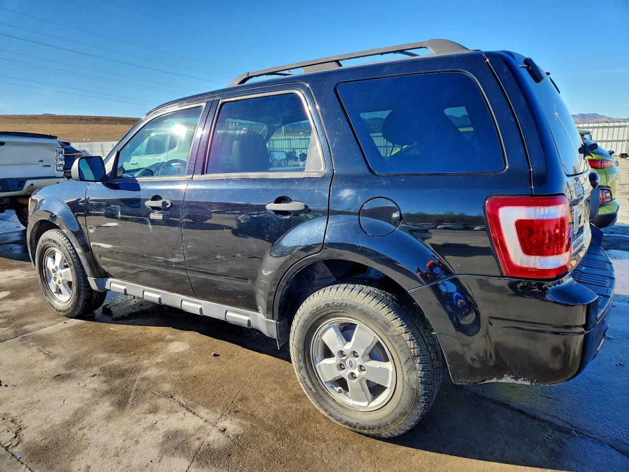 2009 Ford Escape Xlt - Image 2