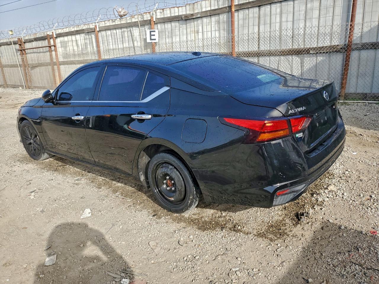 2019 Nissan Altima Sl - Фото 2