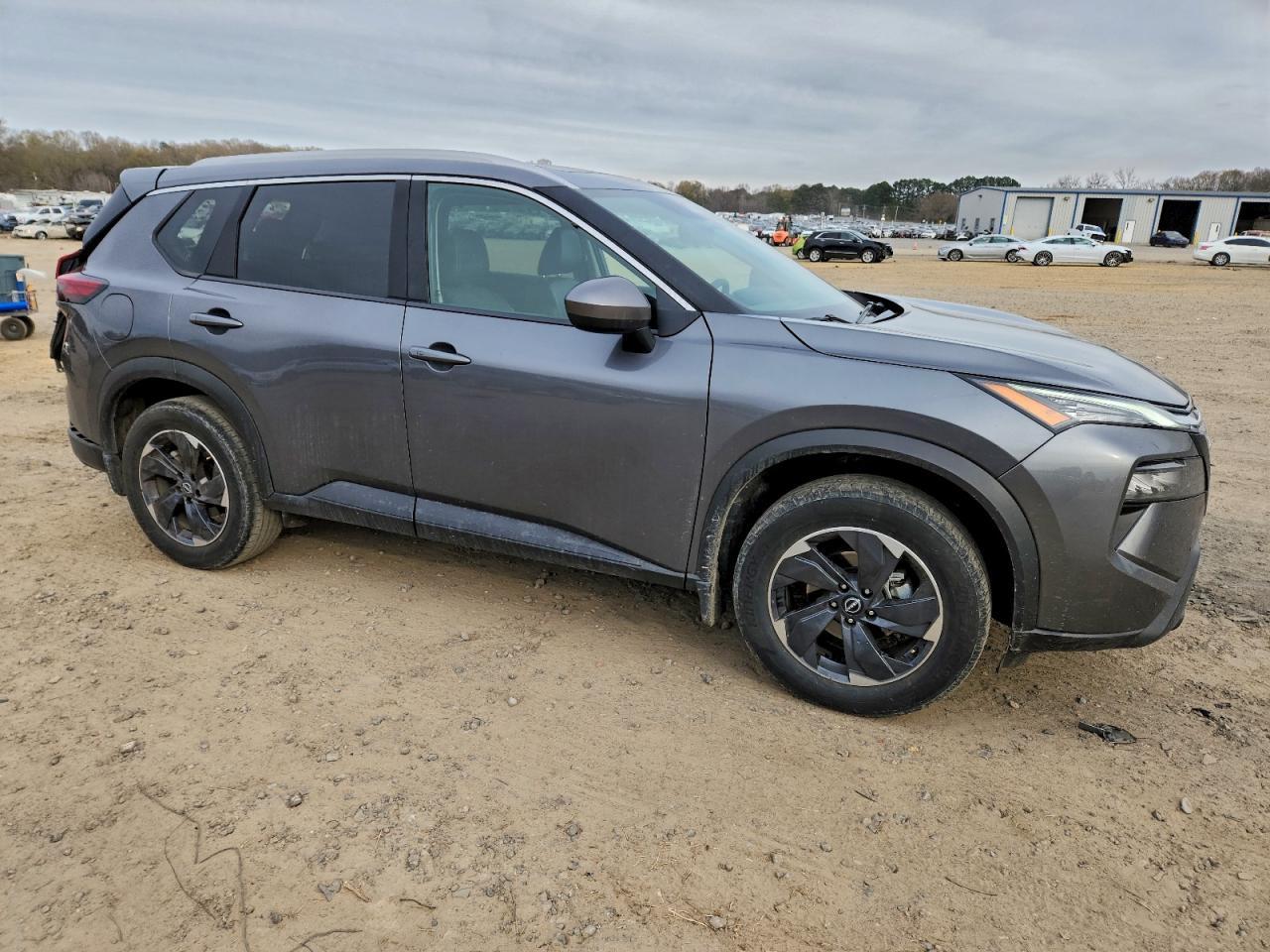 2025 Nissan Rogue Sv - Image 4