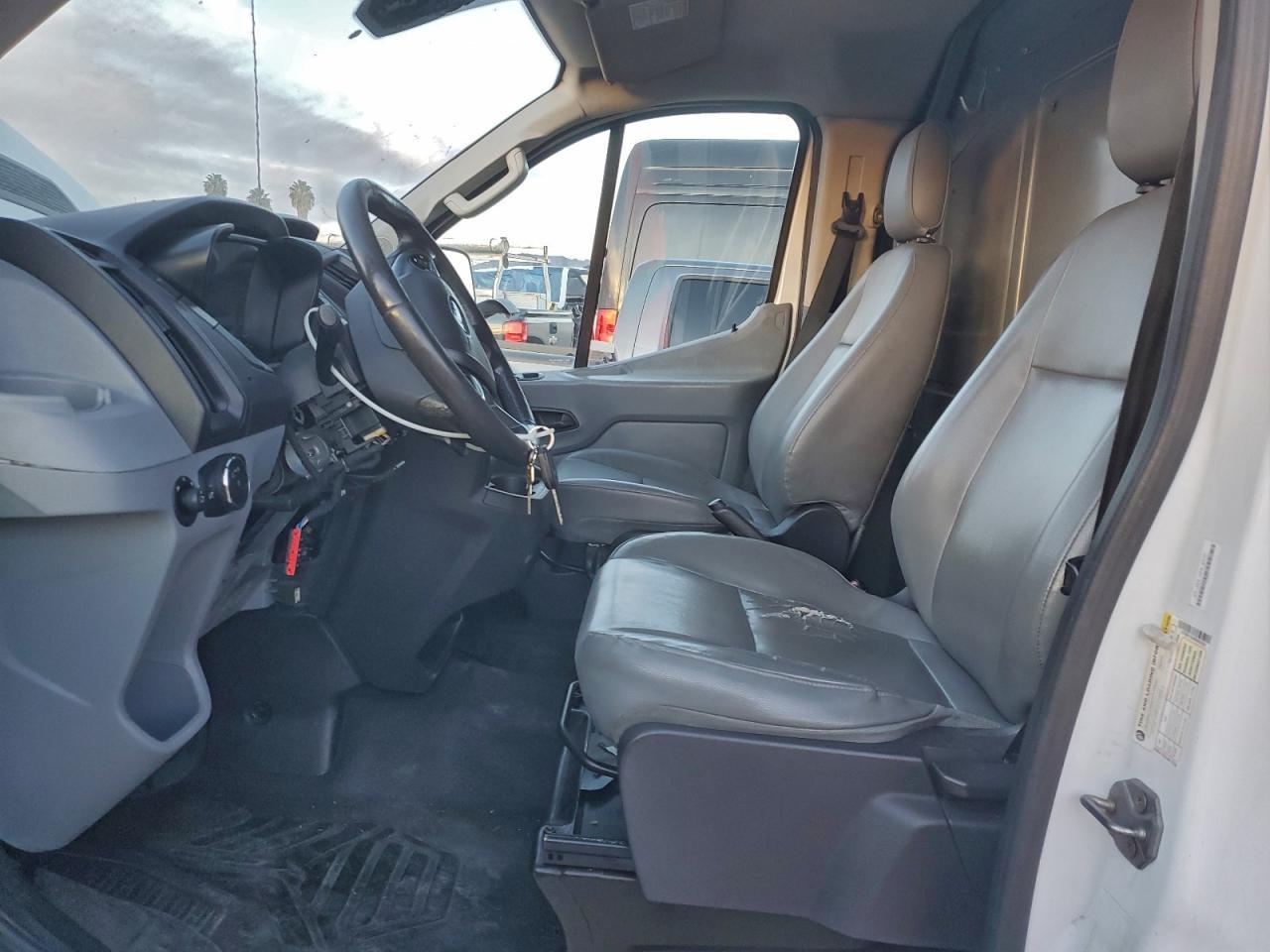 2015 Ford Transit 250 Delivery Van - Image 7