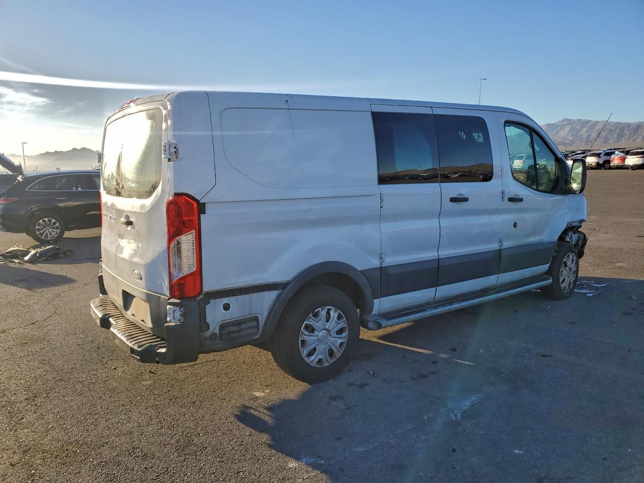 2015 Ford Transit 250 Delivery Van - Image 3