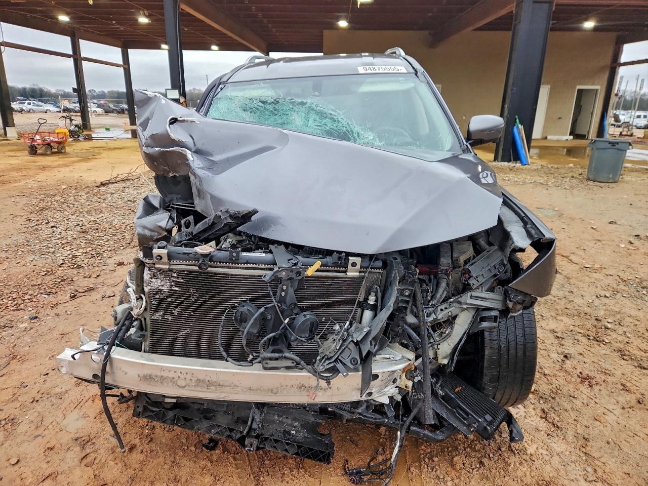 2019 Nissan Pathfinder S - Image 5