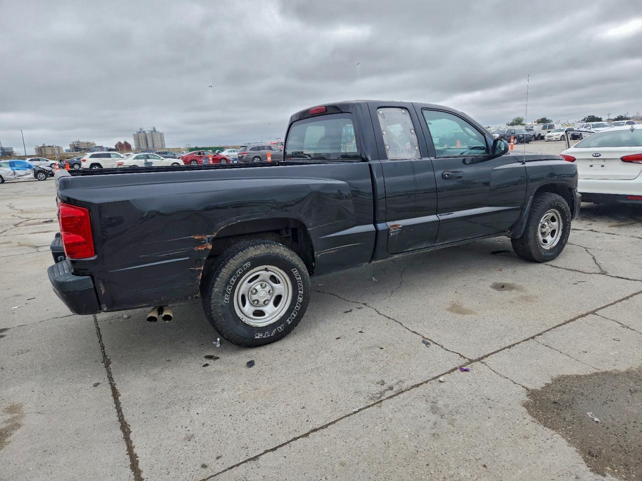 2011 Dodge Dakota St - Фото 3