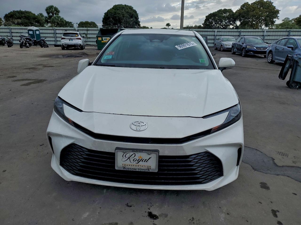 2025 Toyota Camry Xse - Image 5