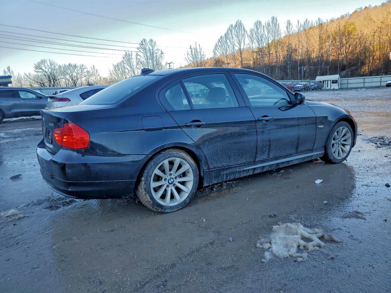 2011 BMW 328 I - Фото 3