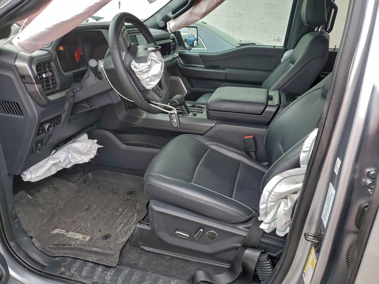 2025 Ford F150 Lariat - Фото 7