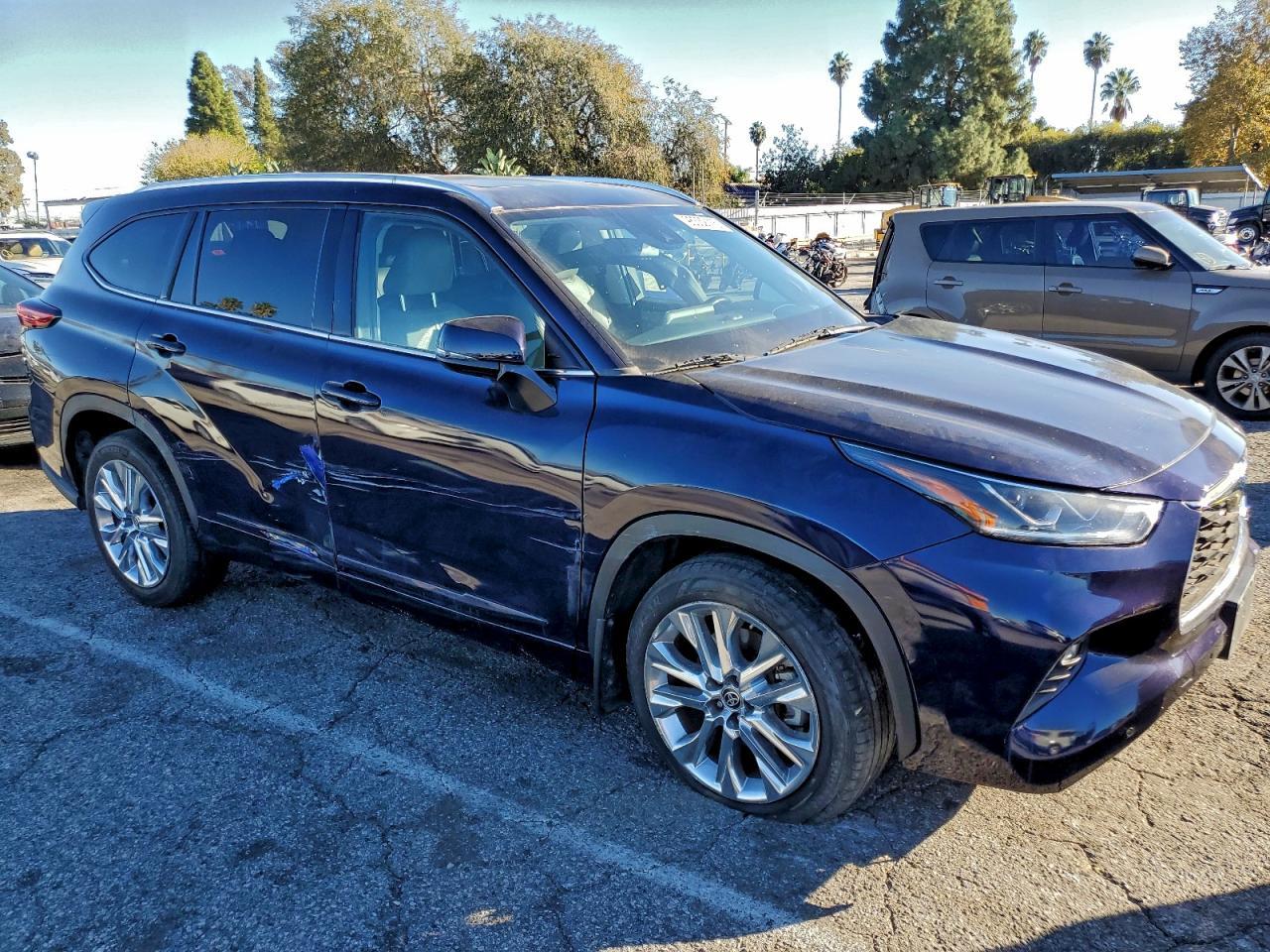 2022 Toyota Highlander Hybrid Limited - Фото 4