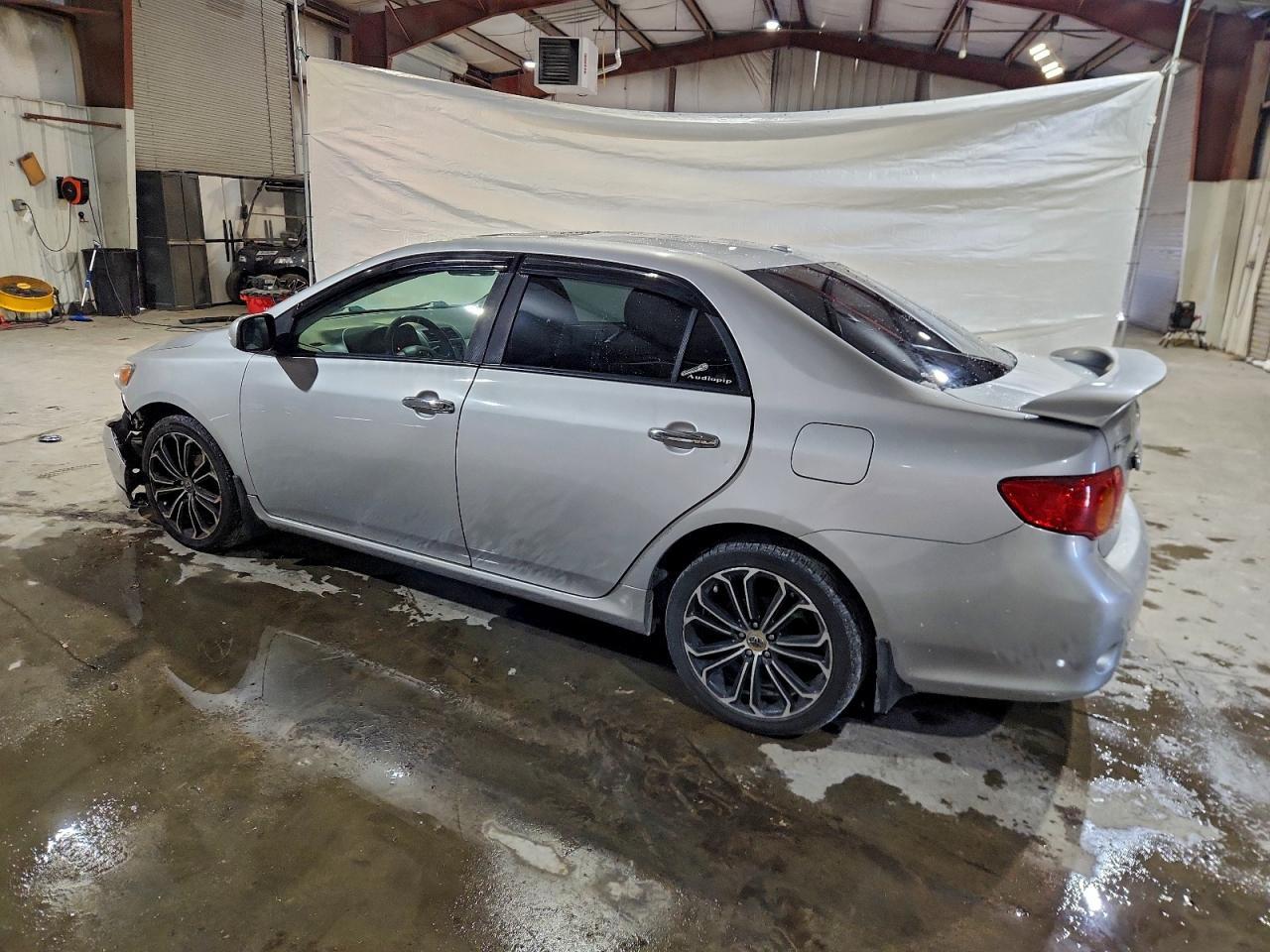 2009 Toyota Corolla Le - Image 2