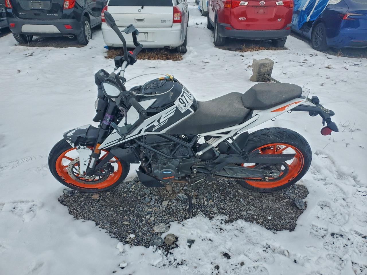 2022 Ktm 200 Duke - Image 3