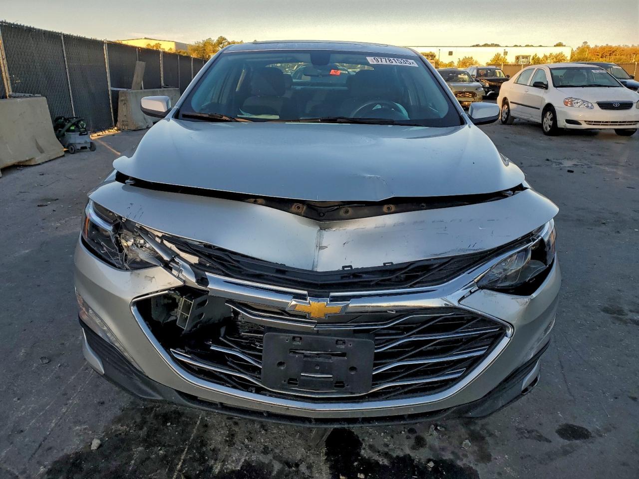 2021 Chevrolet Malibu Lt - Фото 5