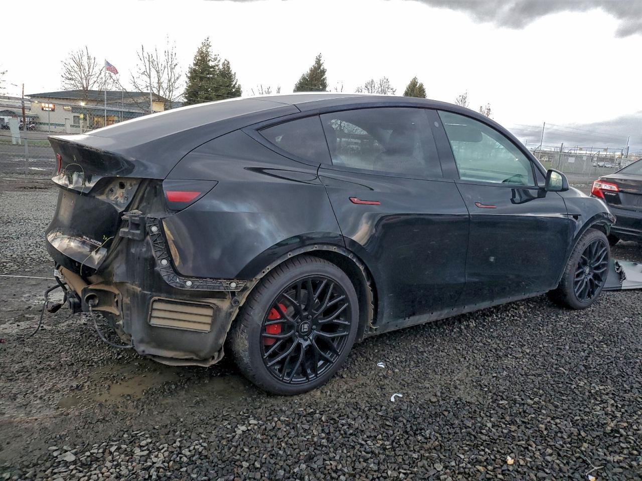 2022 Tesla Model Y - Image 3