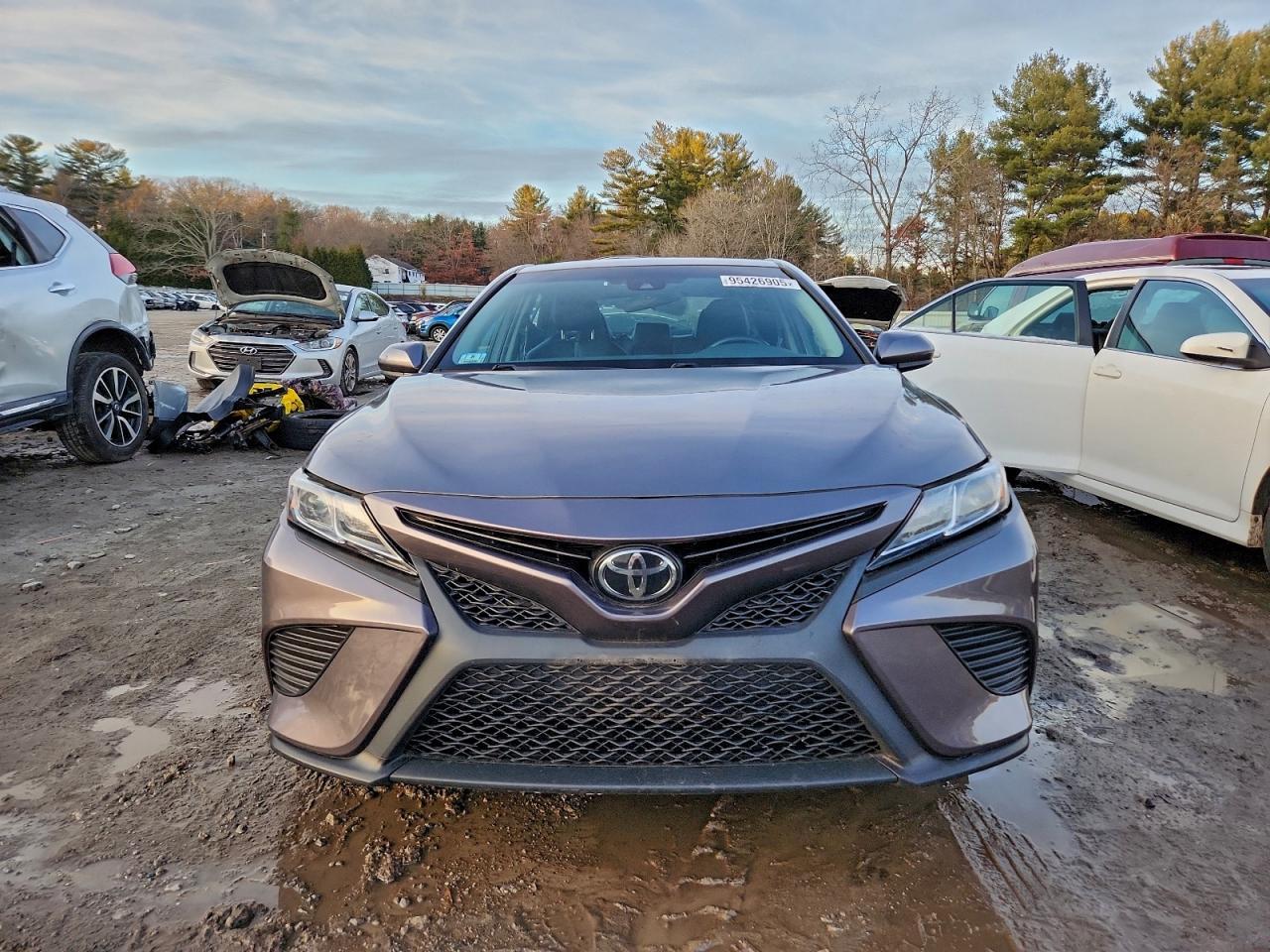 2018 Toyota Camry Se - Фото 5