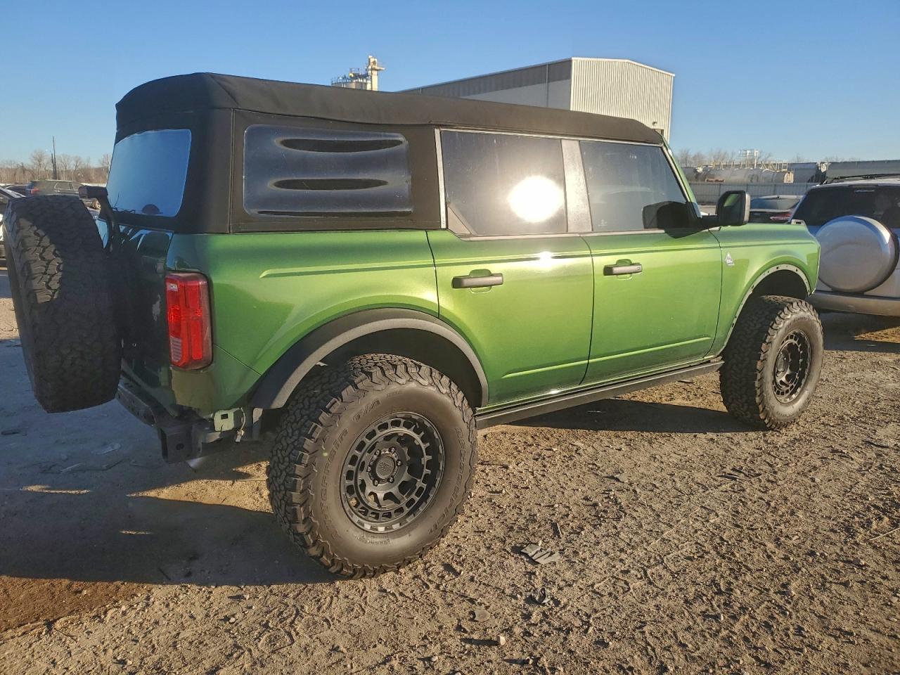 2023 Ford Bronco Base - Фото 3