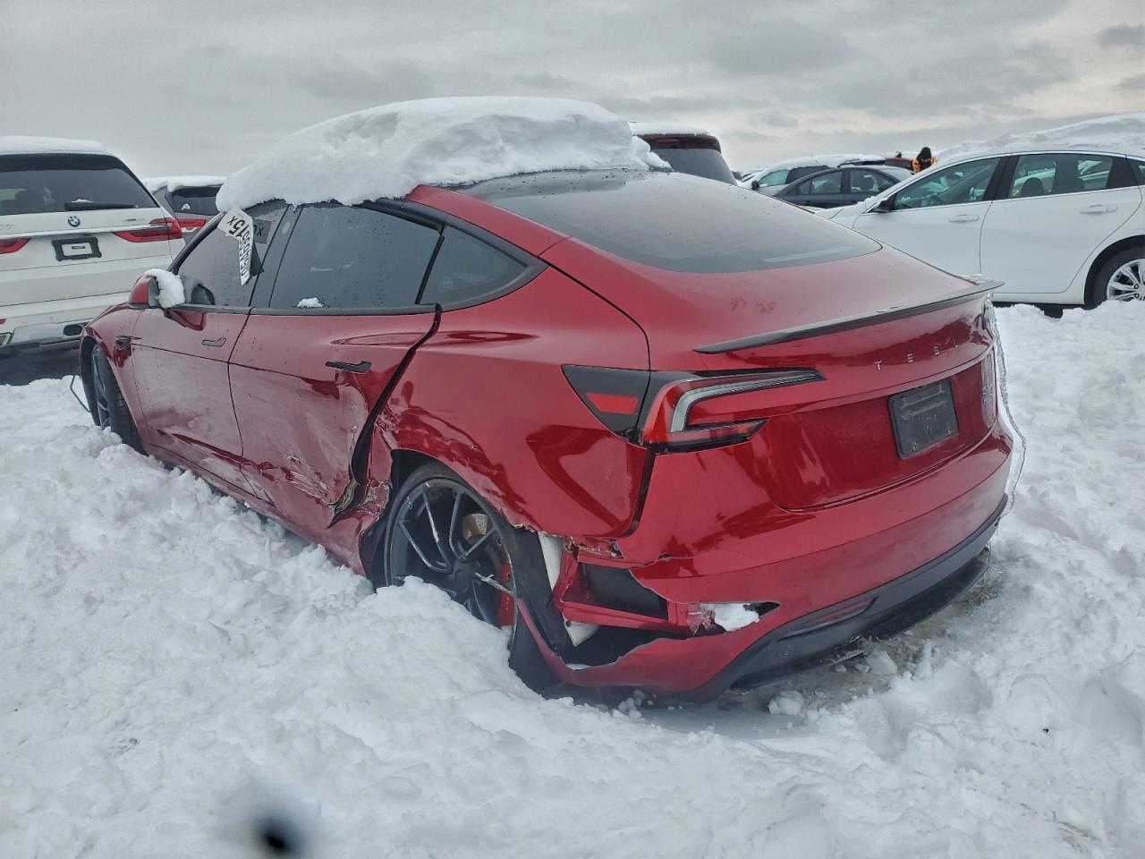 2024 Tesla Model 3 - Фото 2