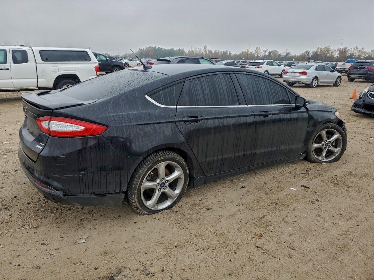 2016 Ford Fusion Se - Image 3