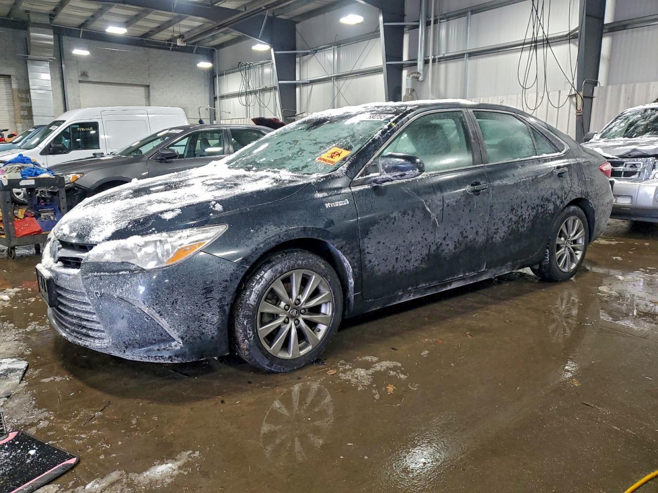 2017 Toyota Camry Hybrid Xle