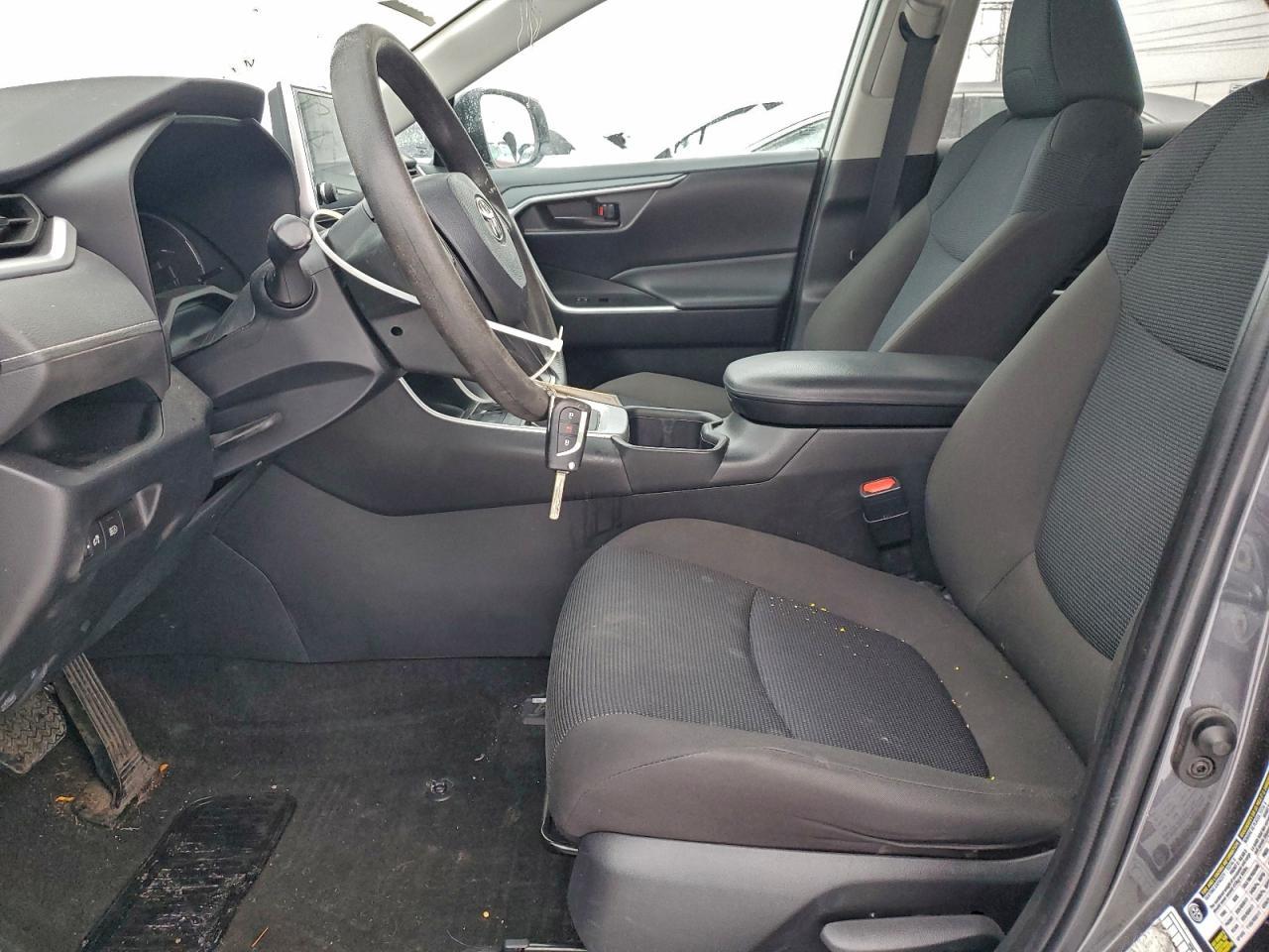 2023 Toyota Rav4 Le - Image 7